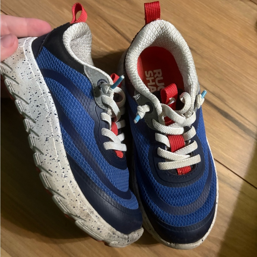 Boys shoes